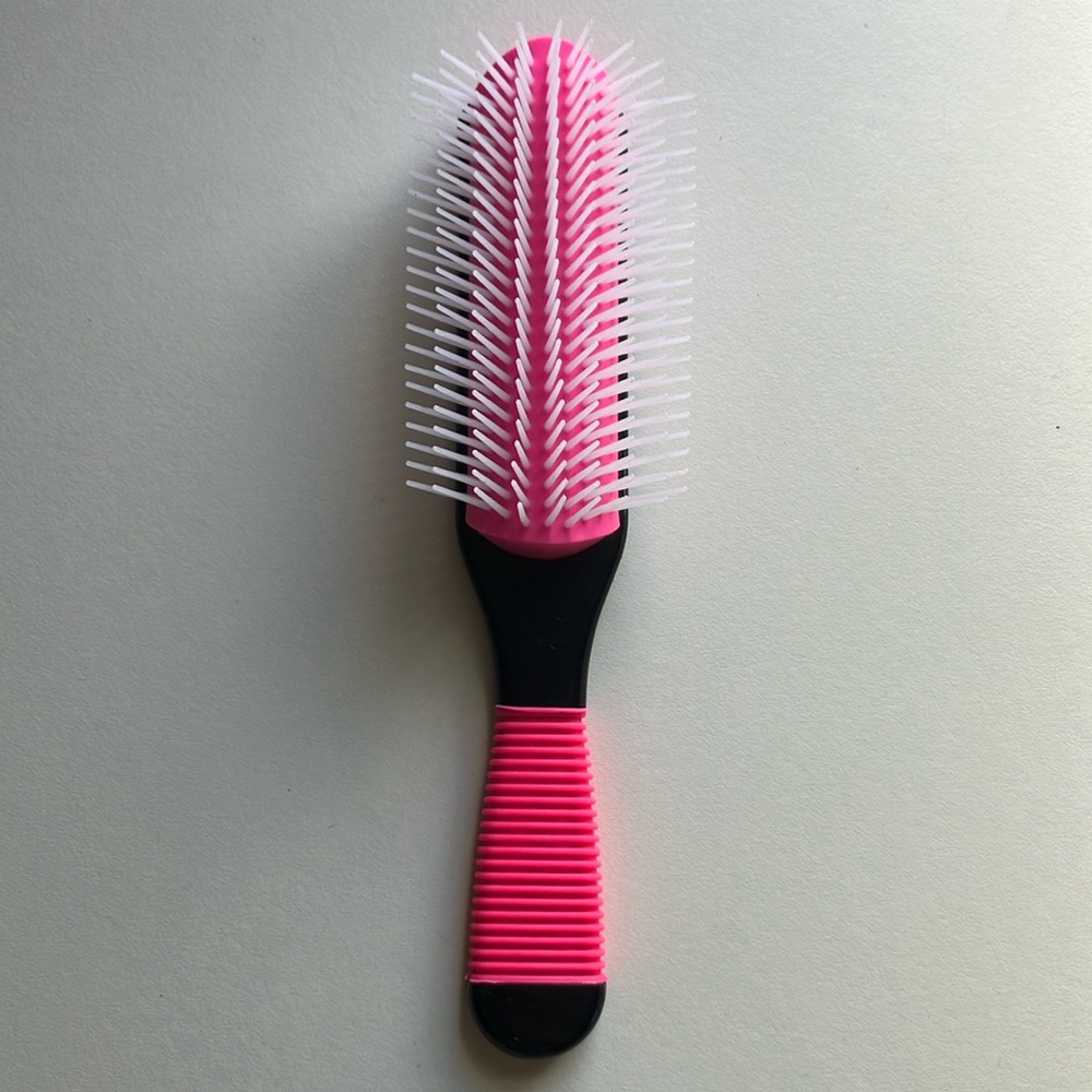 🏷️Evolve wavy curly hair styling detangler brush